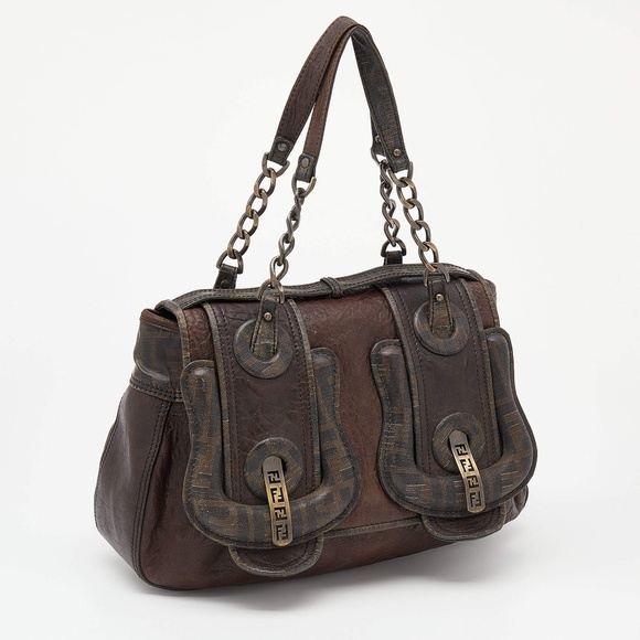 Vintage Fendi B Buckle Handbag Purchased in Paris In Good Condition - Picture 2 of 13